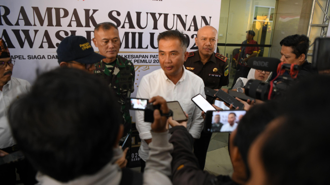 Pejabat (Pj) Gubernur Jawa Barat, Bey Machmudin