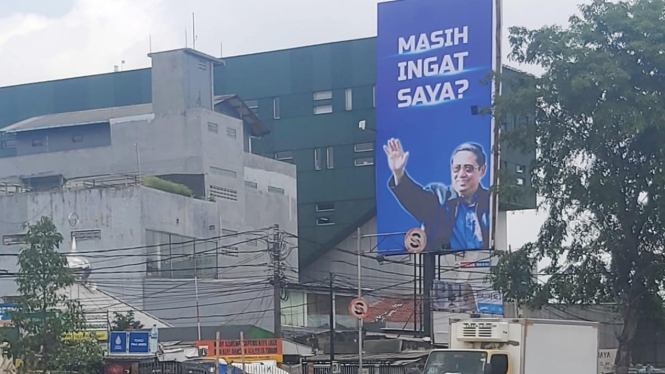 Baliho SBY (sumber: Dedy Priatmojo)