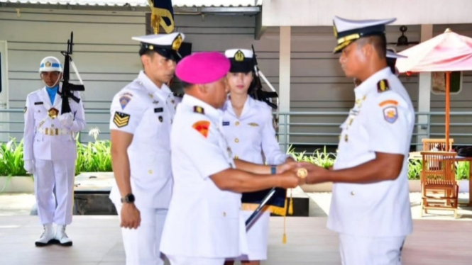 VIVA Militer: Danlantamal I Kolonel (Mar) Jasiman pimpin Sertijab Danlanal Dumai