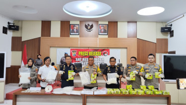 Bea Cukai temukan 33 kilogram methampetamin (sabu) dan 1.243 butir pil ekstasi