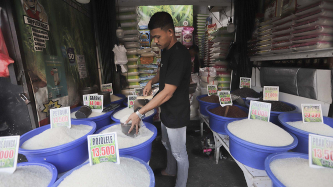 Harga beras melambung tinggi