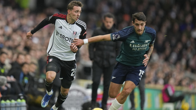 Bek Arsenal, Jakub Kiwior