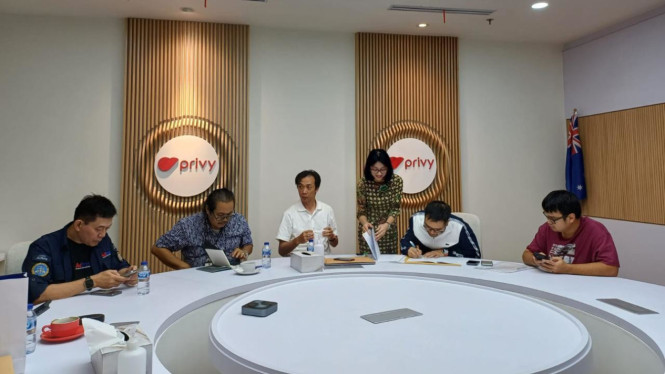 PrivyID mengakuisisi AyoPajak.