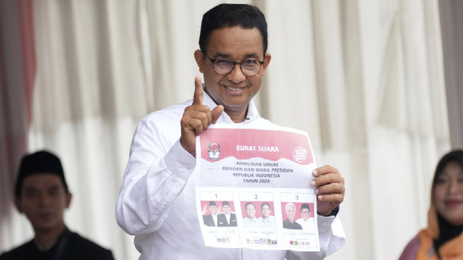 Anies Baswedan saat nyoblos Pilpres 2024