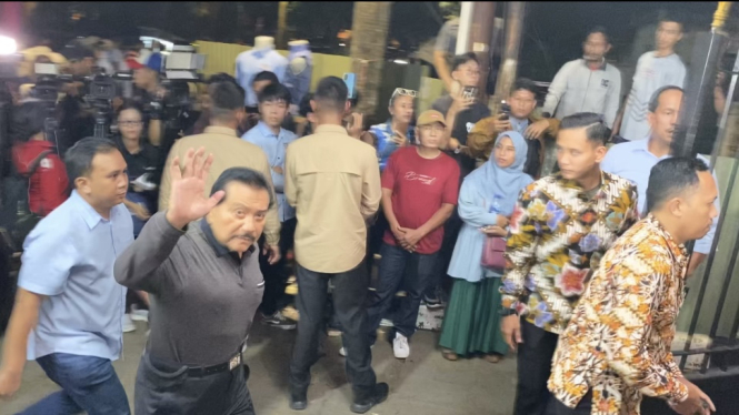 Jenderal TNI (Purn) AM Hendropriyono datang Langsung ke kediaman calon presiden Prabowo Subianto untuk kepentingan memberi ucapan selamat, Rabu 14 Februari 2024. 