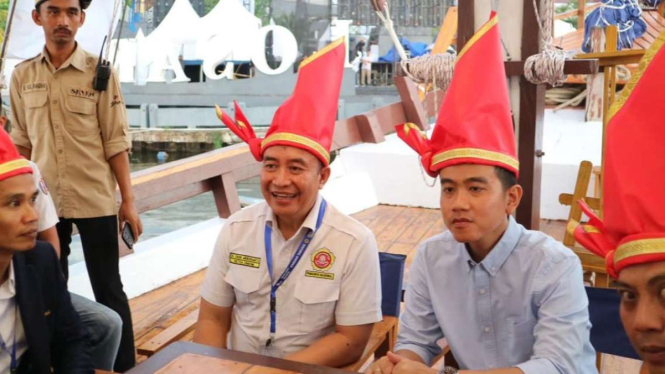 Didik Mukrianto dan Gibran Rakabuming Raka