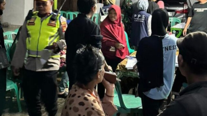 Suasana di TPS 27 usai Ketua KPPS dibacok.