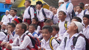 HUT 82 Tahun Kelompok Usaha Bakrie gelar acara Kelas Inspirasi