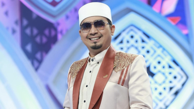 Ustaz Solmed.