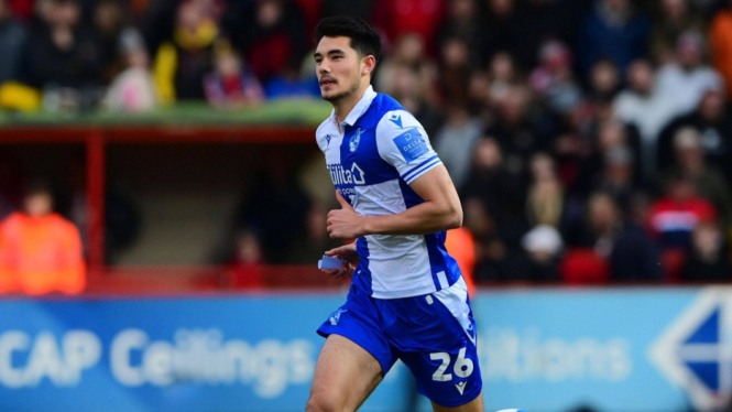 Bek Bristol Rovers, Elkan Baggott