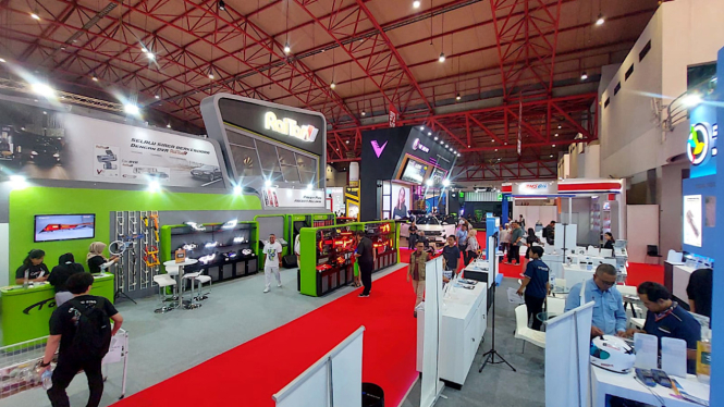 Booth aksesori aftermarket di IIMS 2024