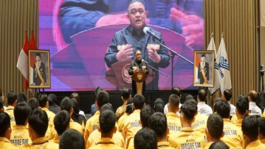 Kepala BP2MI Benny Rhamdani memberi sambutan motivasi kepada 390 Pekerja Migran.