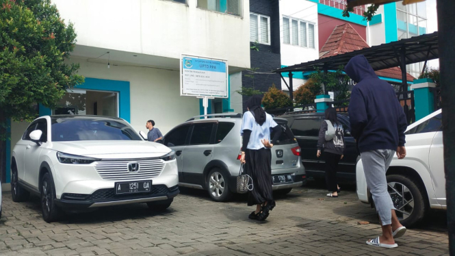 Korban perundungan di Tangsel saat tiba di UPTD PPA Tangsel