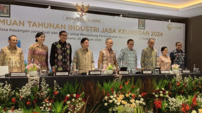 Konferensi Pers Pertemuan Tahunan Industri Jasa Keuangan (PTIJK).