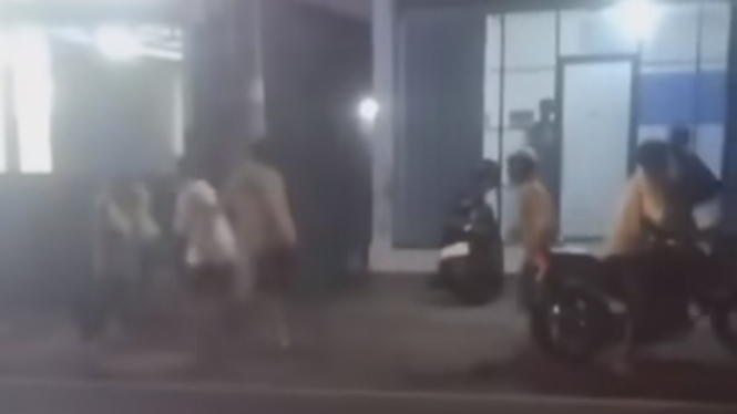 Sekelompok anak muda dari NTT tawuran di Banjar Denkayu Baleran, Mengwi