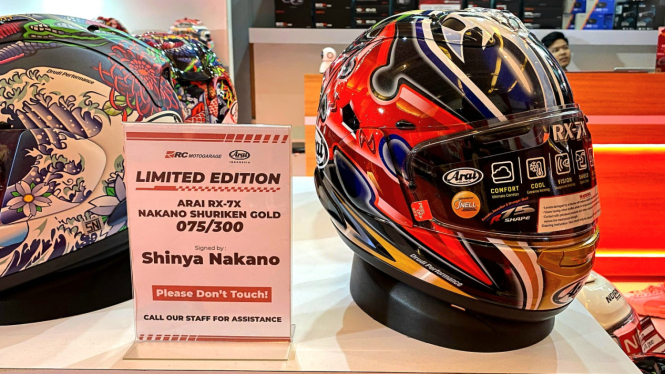 Helm Arai RX-7X