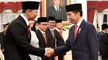 Presiden Jokowi bersama Menteri ATR/BPN Agus Harimurti Yudhoyono (AHY).