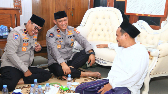 Tim Operasi NCS Polri datangi Gus Baha
