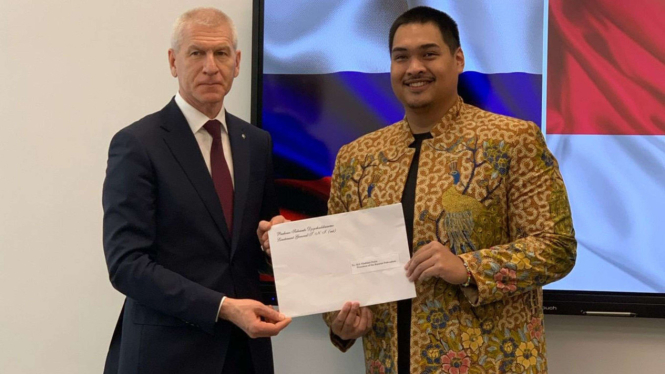 Dito Temui Menpora Rusia, Serahkan Surat Titipan dari Prabowo untuk Putin