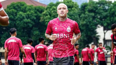 Pemain Bhayangkara FC Radja Nainggolan