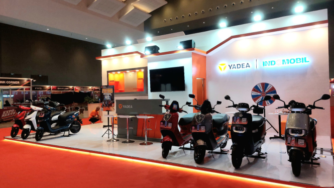 Booth Yadea di IIMS 2024