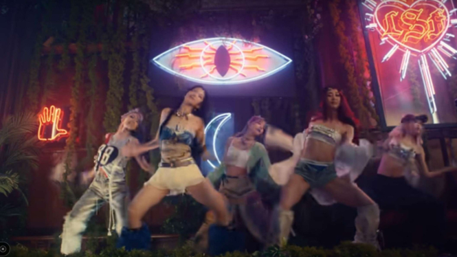 Video musik terbaru grup idola K-pop LE SSERAFIM Easy menuai kritik dari banyak netizen