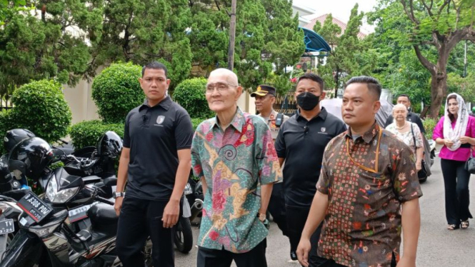 Try Sutrisno ikuti pemungutan suara ulang (PSU) di TPS 043, Menteng, Jakpus
