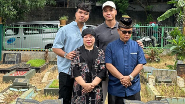 Fadly Faisal dan Keluarganya