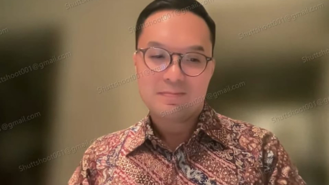 Direktur Utama GoTo, Patrick Walujo, dalam paparan publik insidental GoTo Group, Rabu, 28 Februari 2024. (tangkapan layar zoom meeting)