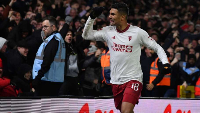 Pemain Manchester United, Casemiro rayakan gol