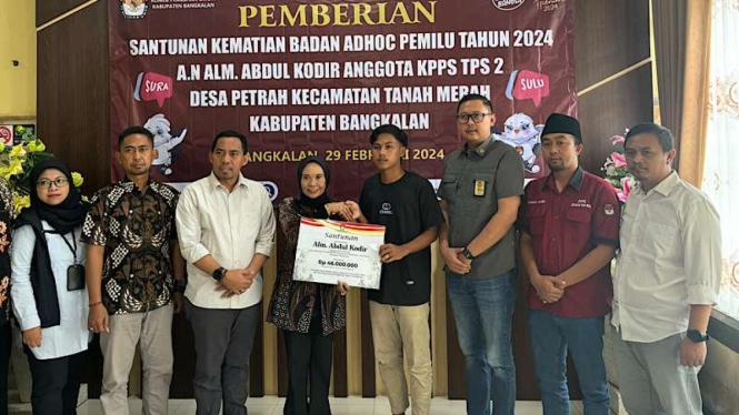 Kantor Staf Presiden Berikan Santunan Anggota KPPS