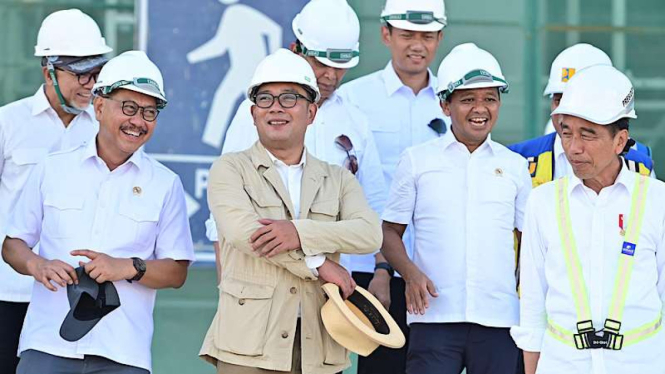 Presiden Jokowi Meninjau Kawasan IKN
