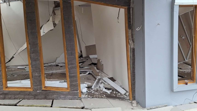Sebuah Rumah Rusak Parah Akibat Tanah Bergerak di Brebes Jawa Tengah