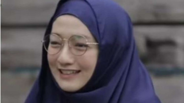 Amira Mualaf Keturunan Tionghoa