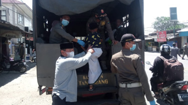 Penertiban PMKS oleh Satpol PP Kabupaten Tangerang