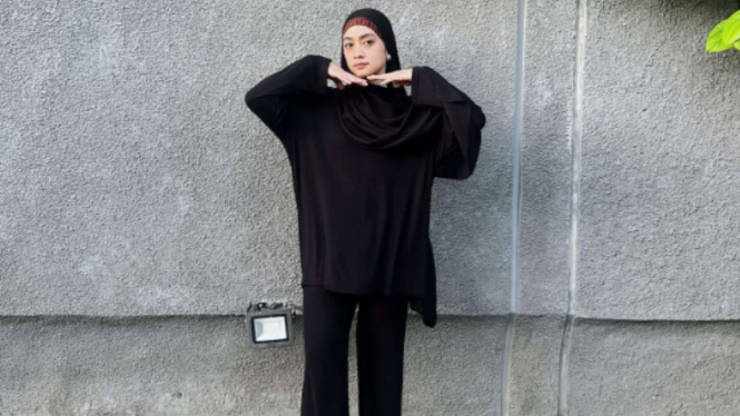 Ayudia Bing Slamet