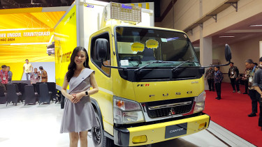 Booth Mitsubishi Fuso di GIICOMVEC 2024