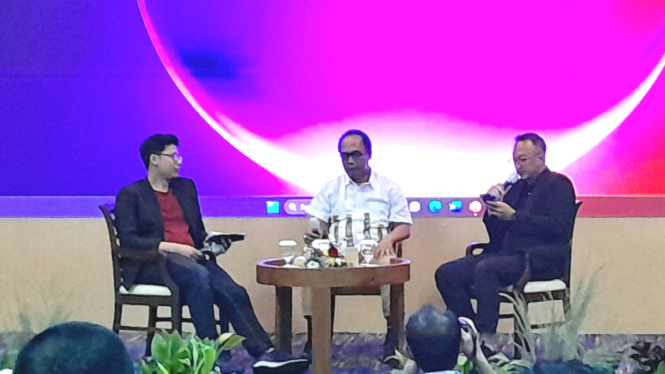 Direktur Operasi PT Angkasa Pura I, Wahyudi, dan Vice President (VP) Corporate Communication PT Angkasa Pura II, Cin Asmoro, dalam diskusi 'Potensi Penumpang Udara 2024' di kantor Kementerian Perhubungan, Jakarta, Kamis, 7 Maret 2024. 
