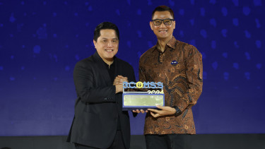 Dirut PLN raih penghargaan