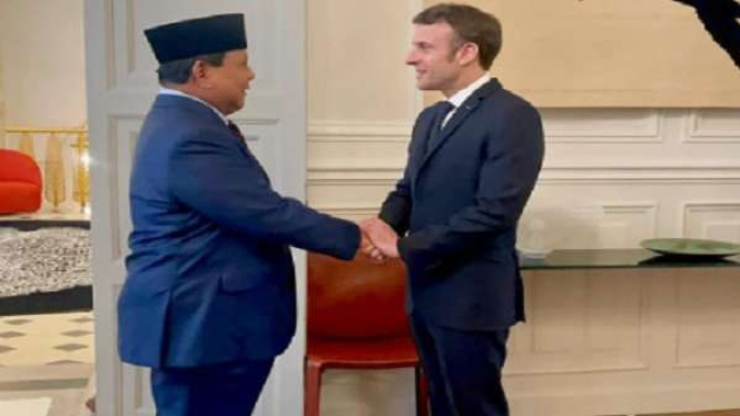 Prabowo Subianto, ketika masih menjadi Menhan, bertemu Presiden Prancis Emmanuel Macron.