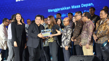 MIND ID mendapat Best Corporate Action Handling dari BUMN