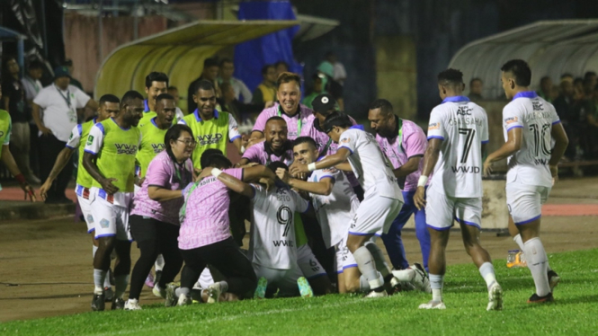 Semen Padang vs PSBS Biak