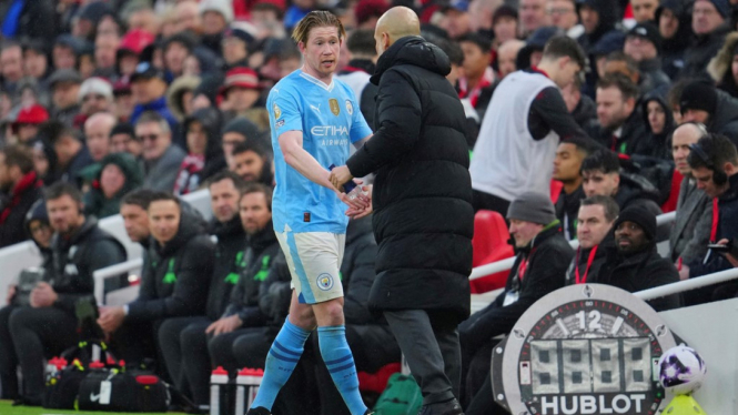 Pemain Manchester City, Kevin De Bruyne ditarik keluar