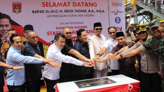 BNI beri bantuan UMKM di Bukittinggi Sumbar.