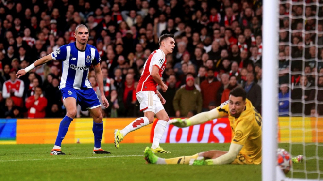 Pemain Arsenal, Leandro Trossard jebol gawang FC Porto