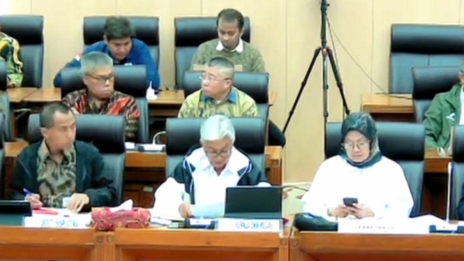 Kepala SKK Migas Dwi Soetjipto saat rapat kerja di Komisi VII DPR RI [sumber: tangakapan layar YouTube Komisi VII DPR RI]