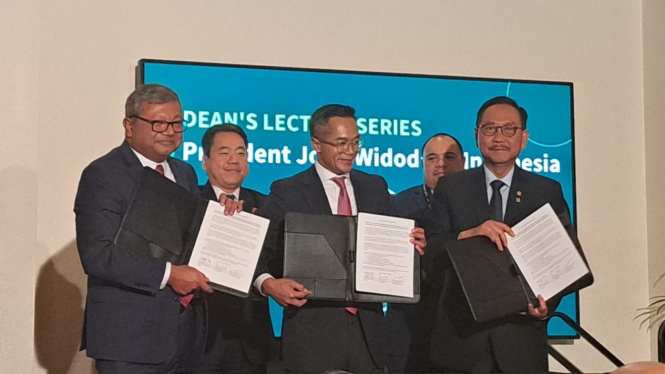 Penandatanganan MOU OIKN dengan Stanford Doers School of Sustainability
