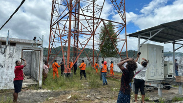 Tower Telkomsel  tempat jatuhnya anggota Basarnas Jayapura 