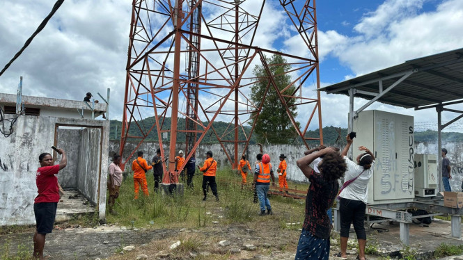 Tower Telkomsel  tempat jatuhnya anggota Basarnas Jayapura 