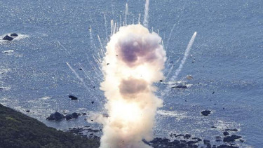 Roket Kairos milik Space One Meledak saat peluncuran di Kushimoto, Jepang